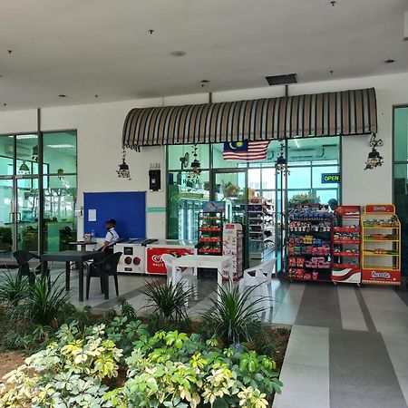 דירות סיברג'איה Retreat At Cybersquare מראה חיצוני תמונה